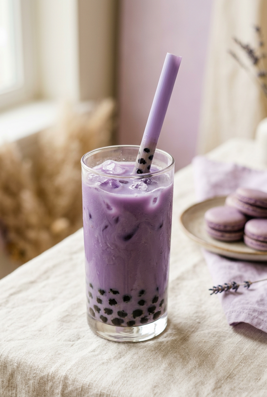 Bubble tea violet à l'ube avec perles de tapioca noires